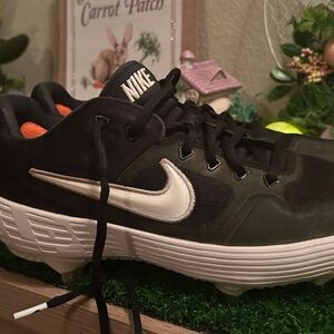 Nike Alpha Huarache Elite 2 Low metal baseball/softball cleats